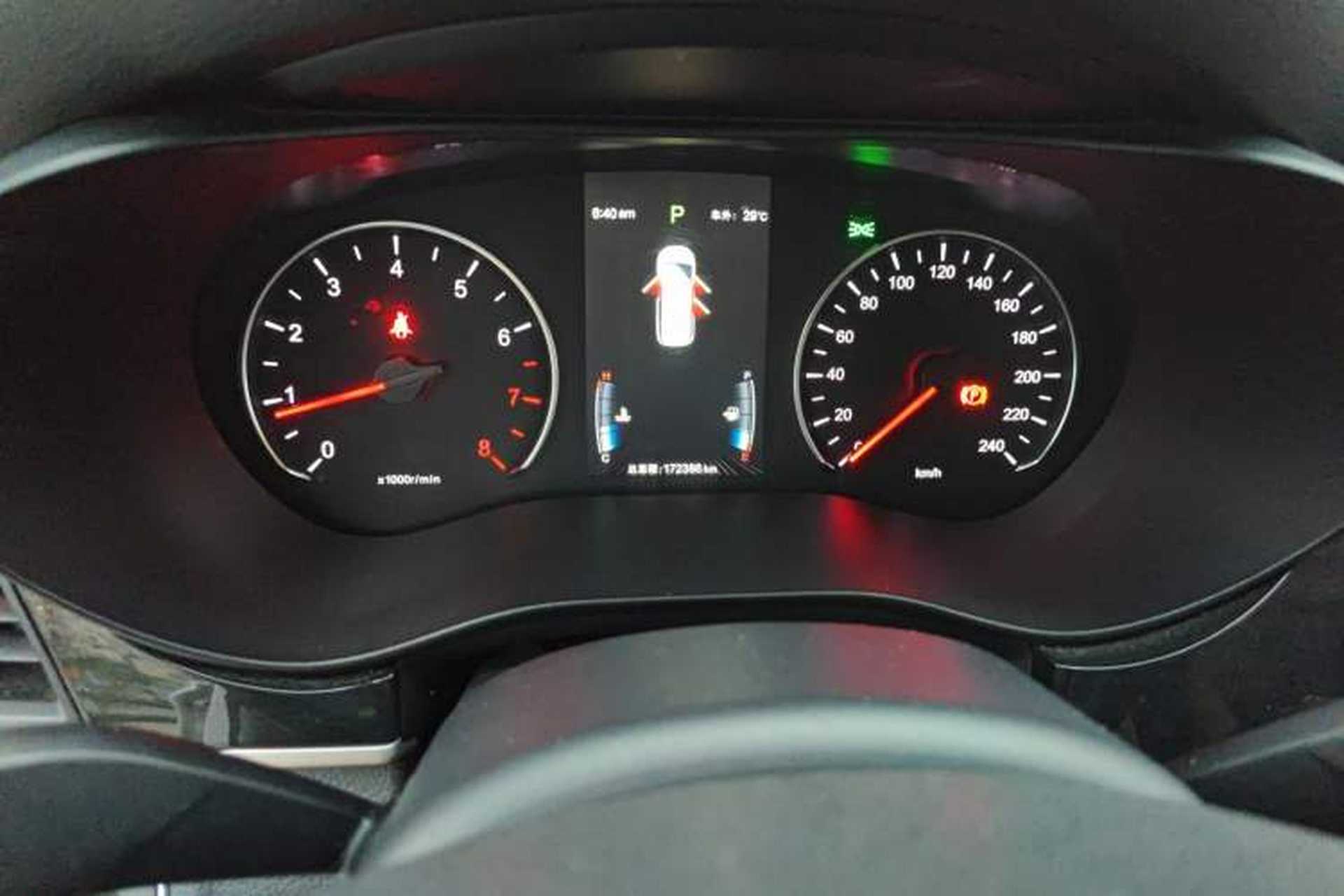 Used BYD Song MAX 2018 1.5T Automatic Smart Connect Luxury 6-Seater Instrument Cluster