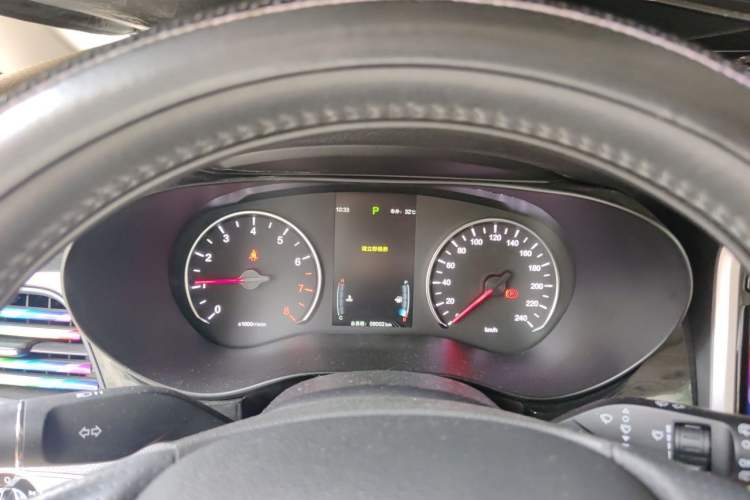 Used BYD Song MAX 2018 1.5T Automatic Smart Connect Luxury 6-Seater Instrument Cluster