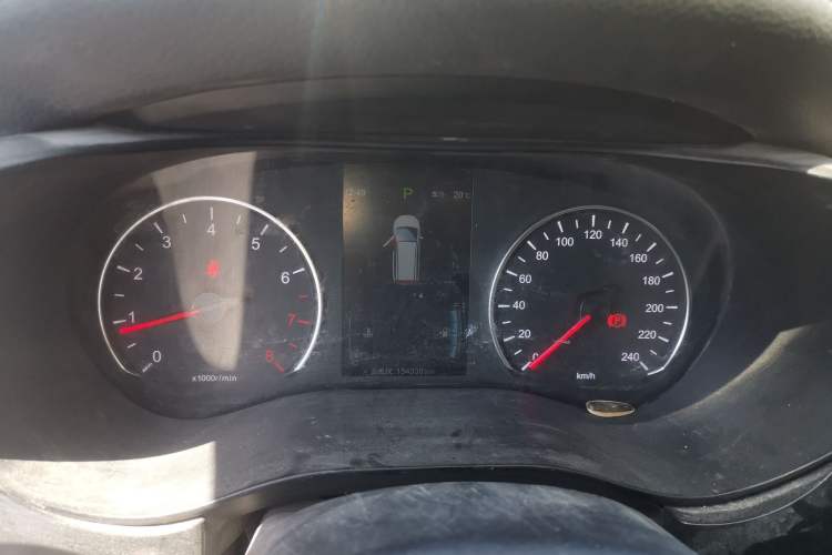 Used BYD Song MAX 2018 1.5T Automatic Smart Connect Luxury 6-Seater Instrument Cluster