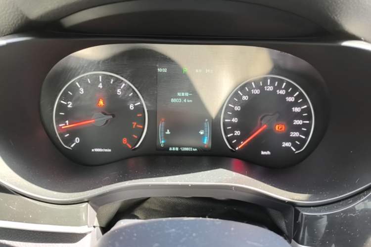 Used BYD Song MAX 2018 1.5T Automatic Smart Connect Luxury 6-Seater Instrument Cluster