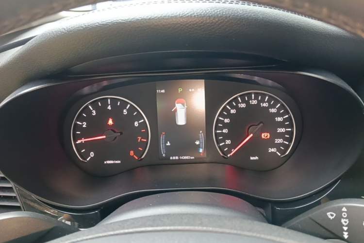 Used BYD Song MAX 2018 1.5T Automatic Smart Connect Luxury 6-Seater Instrument Cluster