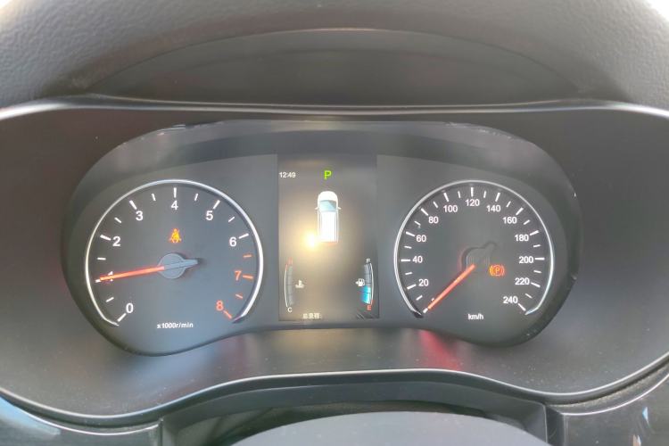 Used BYD Song MAX 2018 1.5T Automatic Smart Connect Luxury 6-Seater Instrument Cluster