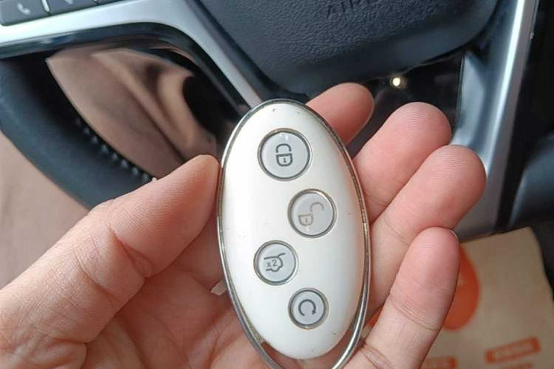 Used BYD Song MAX 2018 1.5T Automatic Smart Connect Luxury 6-Seater Interior 1