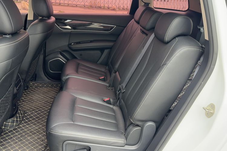 Used BYD Song MAX 2018 1.5T Automatic Smart Connect Flagship 7-Seater Interior 1