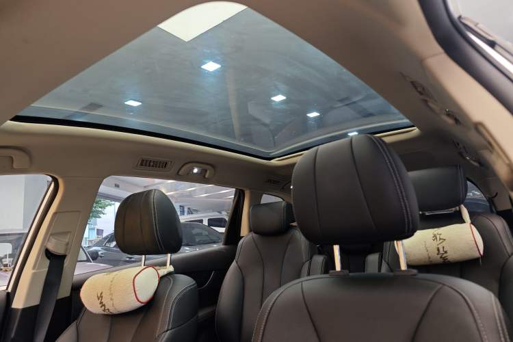 Used BYD Song MAX 2018 1.5T Automatic Smart Connect Luxury 6-Seater Interior 12