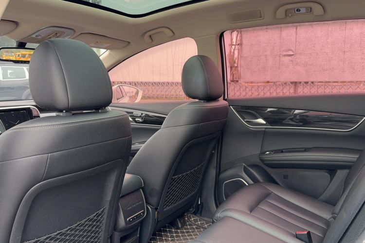 Used BYD Song MAX 2018 1.5T Automatic Smart Connect Flagship 7-Seater Interior 2