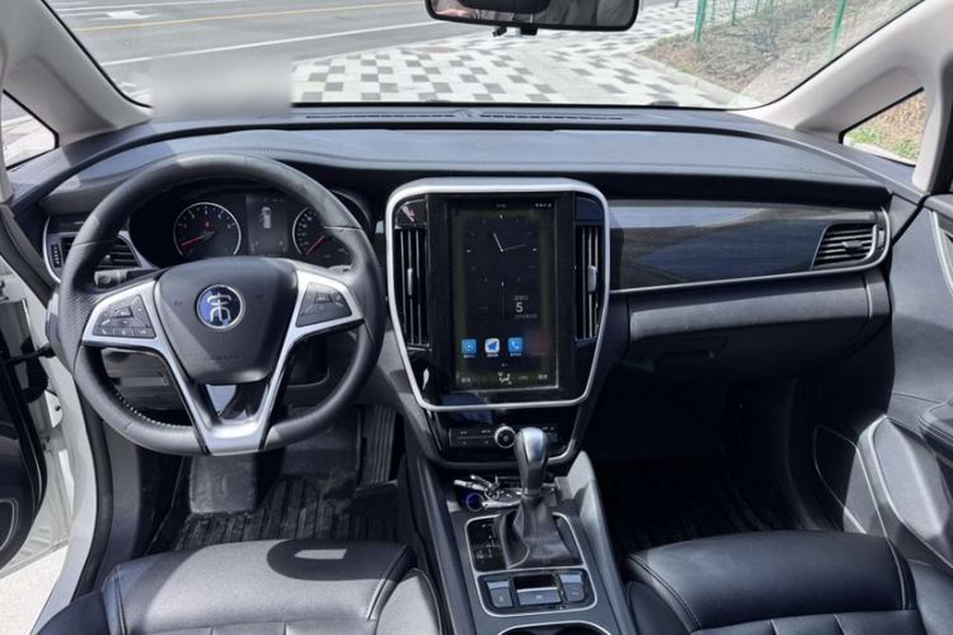 Used BYD Song MAX 2018 1.5T Automatic Smart Connect Luxury 6-Seater Interior 2