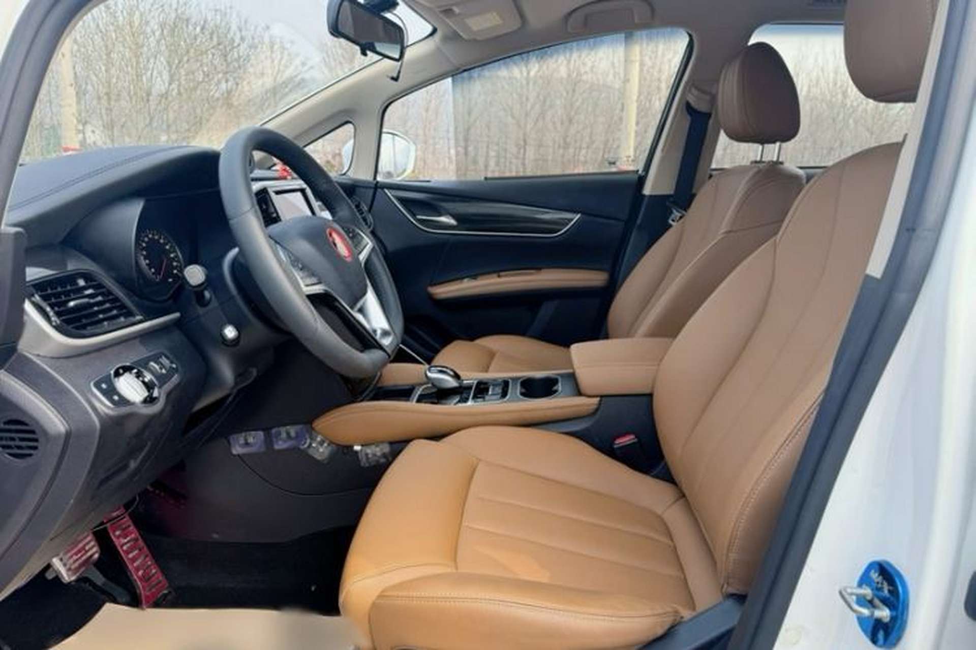 Used BYD Song MAX 2018 1.5T Automatic Smart Connect Elite Model with 6 Seats Interior 2