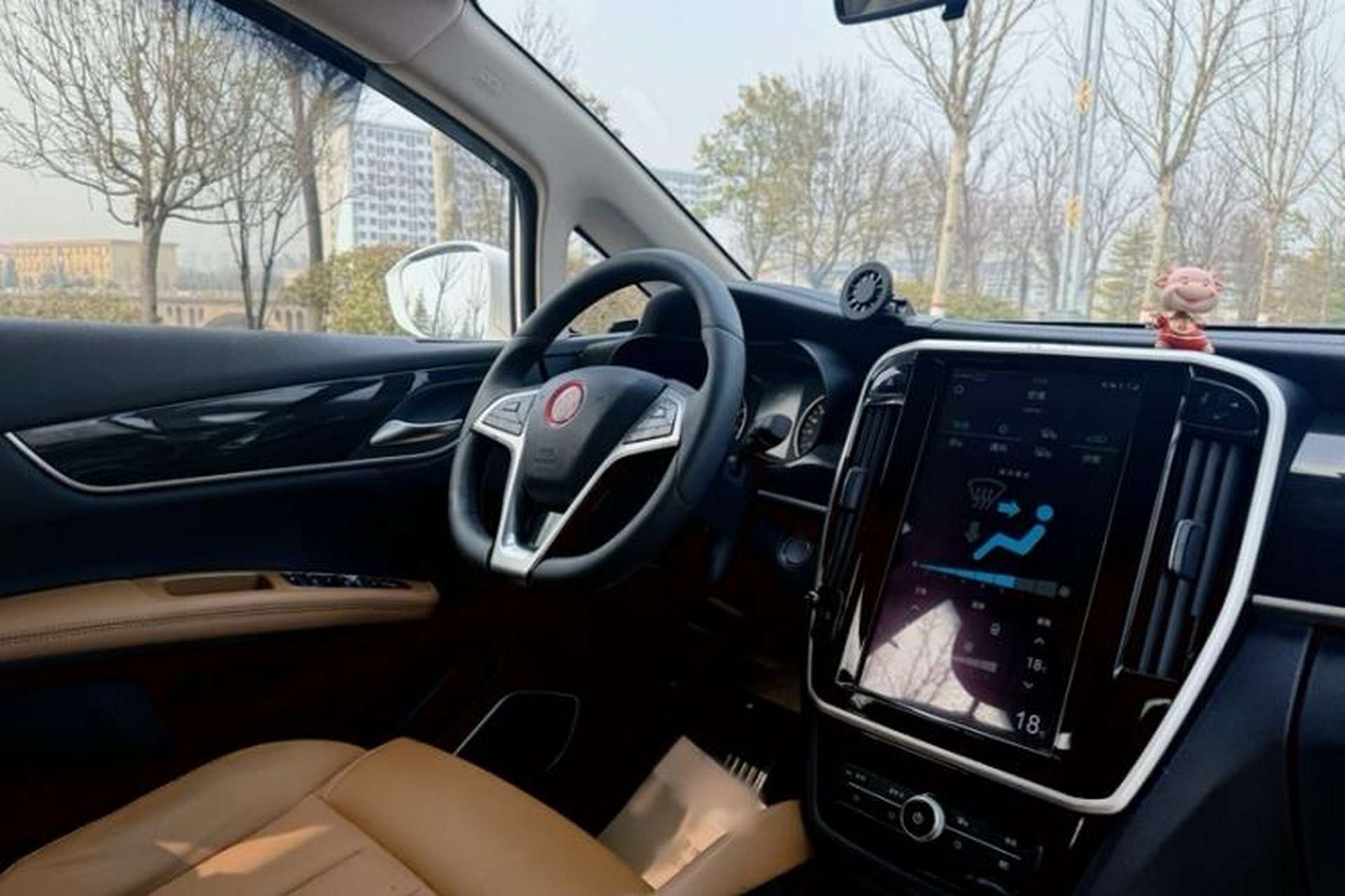 Used BYD Song MAX 2018 1.5T Automatic Smart Connect Elite Model with 6 Seats Interior 3