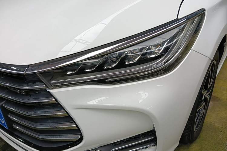 Used BYD Song MAX 2018 1.5T Automatic Smart Connect Luxury 6-Seater Left Front Headlight