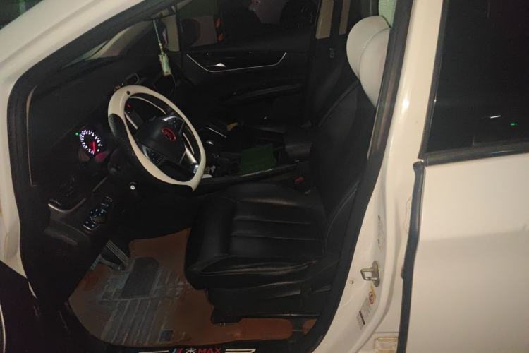 Used BYD Song MAX 2018 1.5T Automatic Smart Connect Elite Model with 6 Seats Left Front Seat