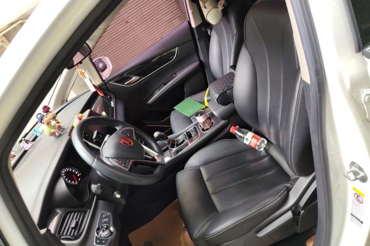 Used BYD Song MAX 2018 1.5T Automatic Smart Connect Elite Model with 6 Seats Left Front Seat