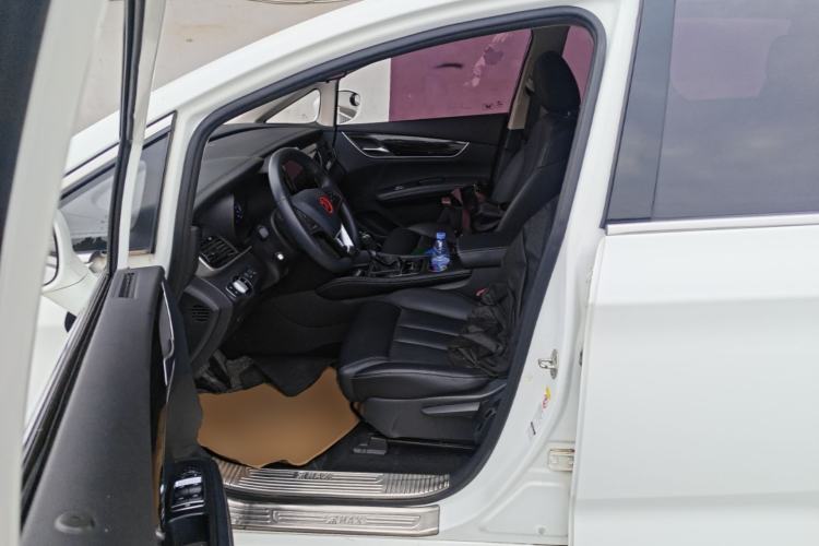 Used BYD Song MAX 2018 1.5T Automatic Smart Connect Elite Model with 6 Seats Left Front Seat