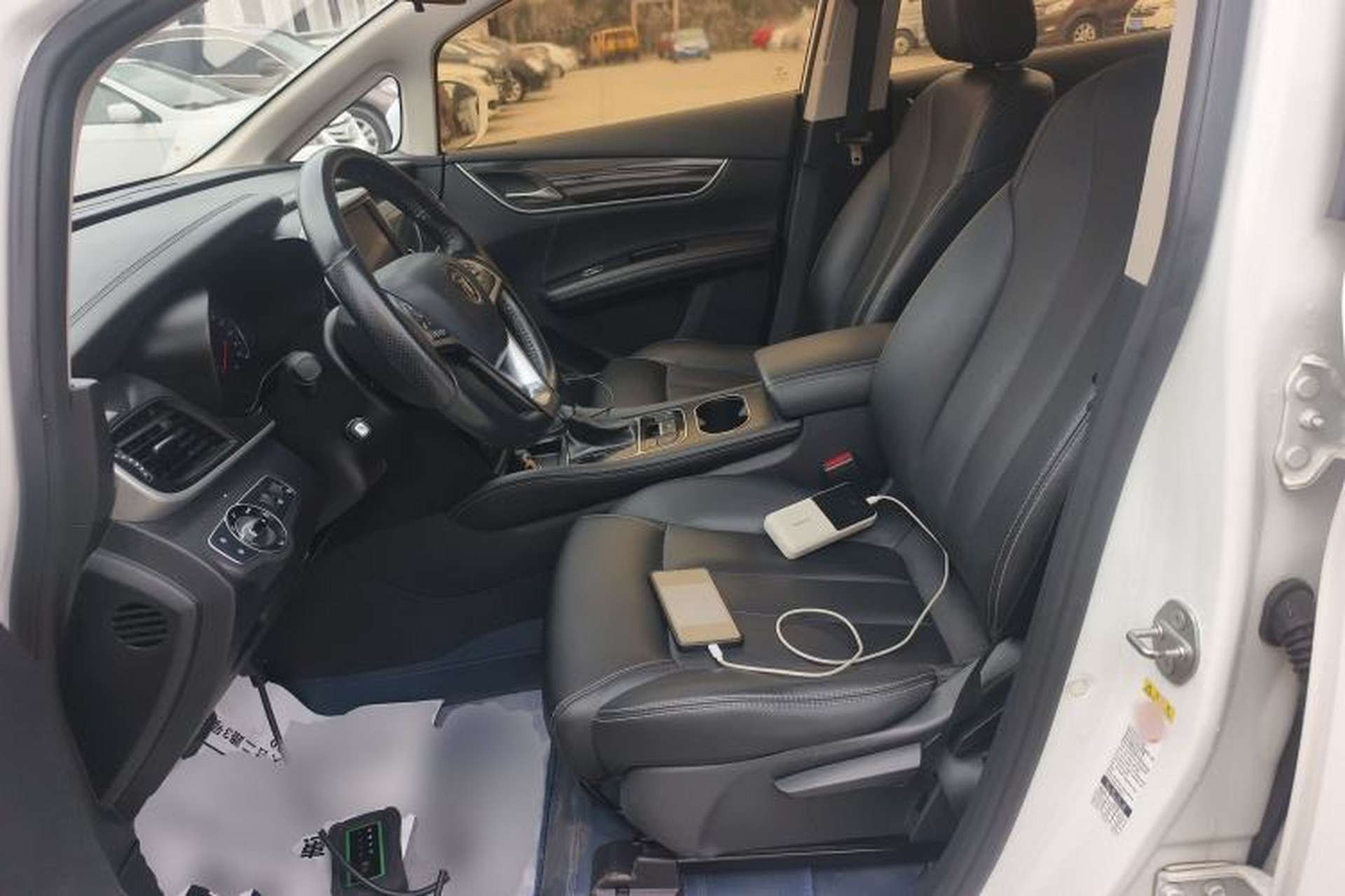 Used BYD Song MAX 2018 1.5T Automatic Smart Connect Elite Model with 6 Seats Left Front Seat
