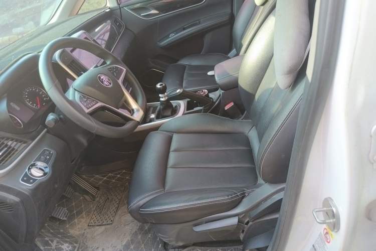 Used BYD Song MAX 2018 1.5T Manual Smart Connect Luxury 6-Seater Left Front Seat