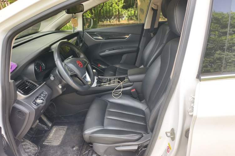 Used BYD Song MAX 2018 1.5T Automatic Smart Connect Elite Model with 6 Seats Left Front Seat