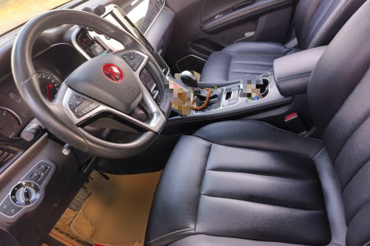 Used BYD Song MAX 2018 1.5T Automatic Smart Connect Elite Model with 6 Seats Left Front Seat