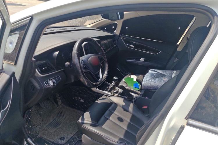 Used BYD Song MAX 2018 1.5T Manual Smart Connect Luxury 6-Seater Left Front Seat
