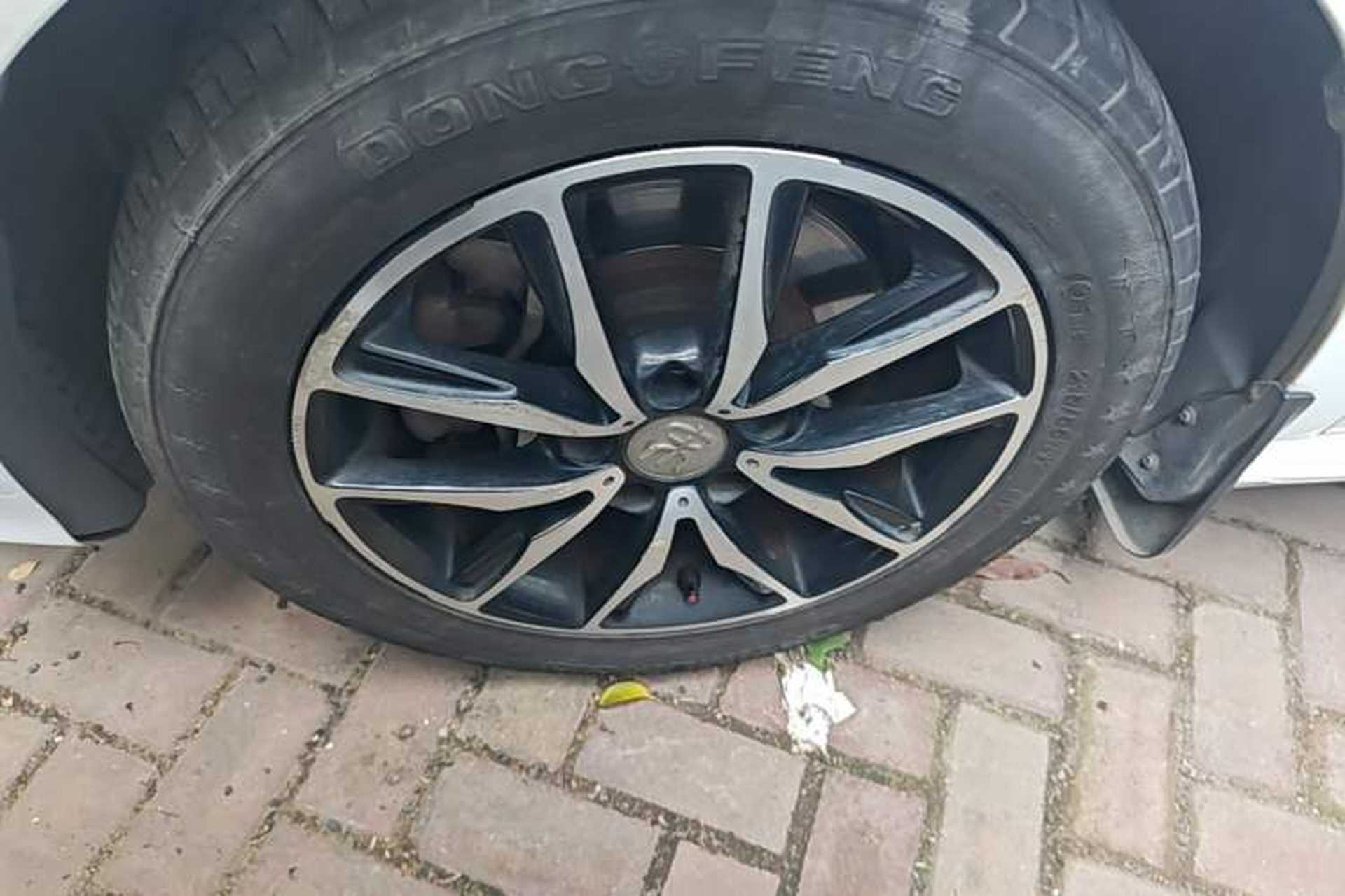 Used BYD Song MAX 2018 1.5T Automatic Smart Connect Luxury 6-Seater Left Front Wheel Hub