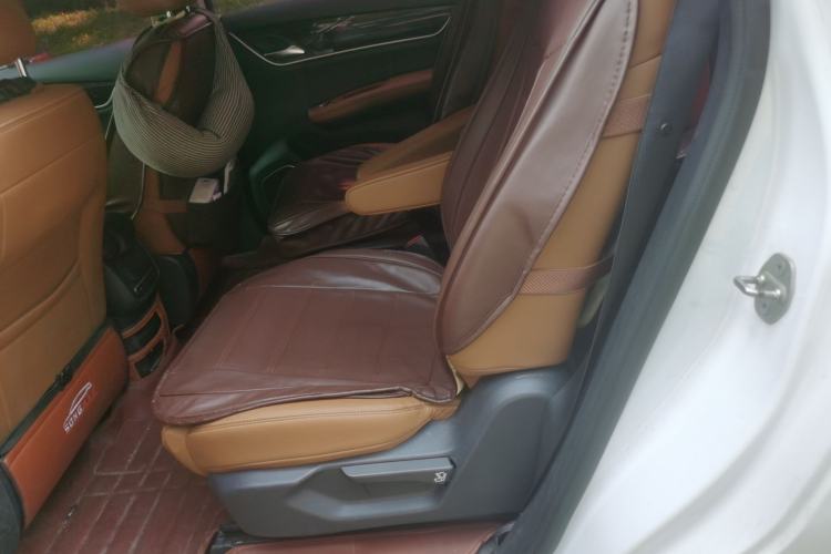Used BYD Song MAX 2018 1.5T Manual Smart Connect Luxury 6-Seater Left Rear Seat