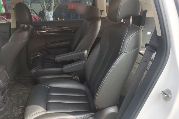 Used BYD Song MAX 2018 1.5T Automatic Smart Connect Elite Model with 6 Seats Left Rear Seat