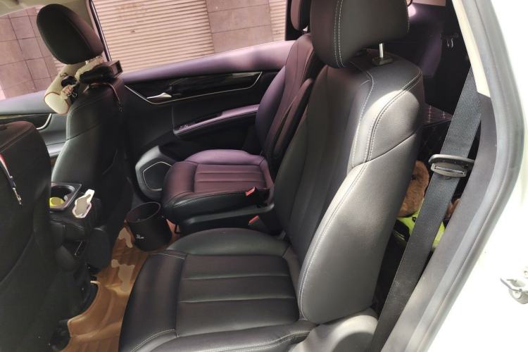 Used BYD Song MAX 2018 1.5T Automatic Smart Connect Elite Model with 6 Seats Left Rear Seat