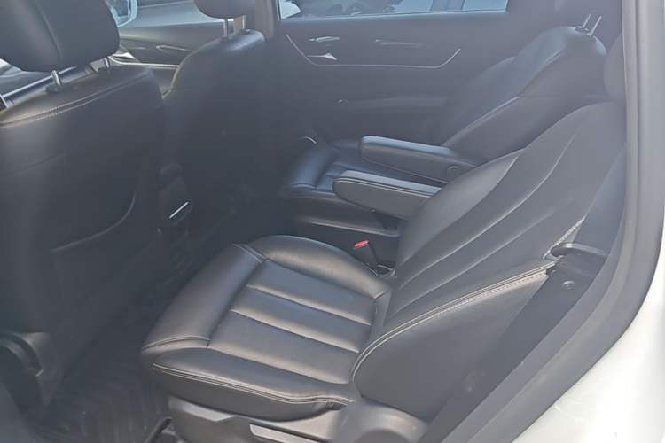 Used BYD Song MAX 2018 1.5T Automatic Smart Connect Luxury 6-Seater Left Rear Seat