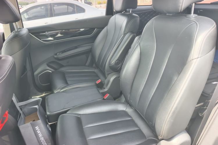 Used BYD Song MAX 2018 1.5T Automatic Smart Connect Elite Model with 6 Seats Left Rear Seat