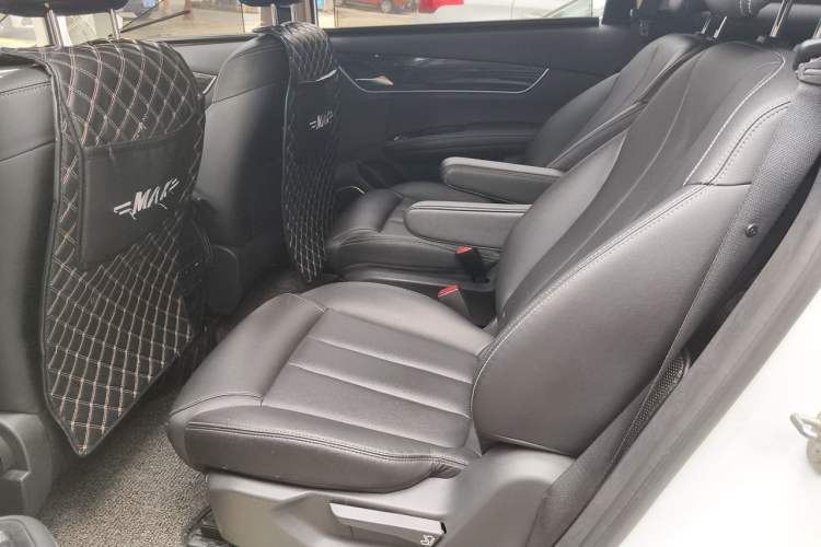 Used BYD Song MAX 2018 1.5T Automatic Smart Connect Elite Model with 6 Seats Left Rear Seat