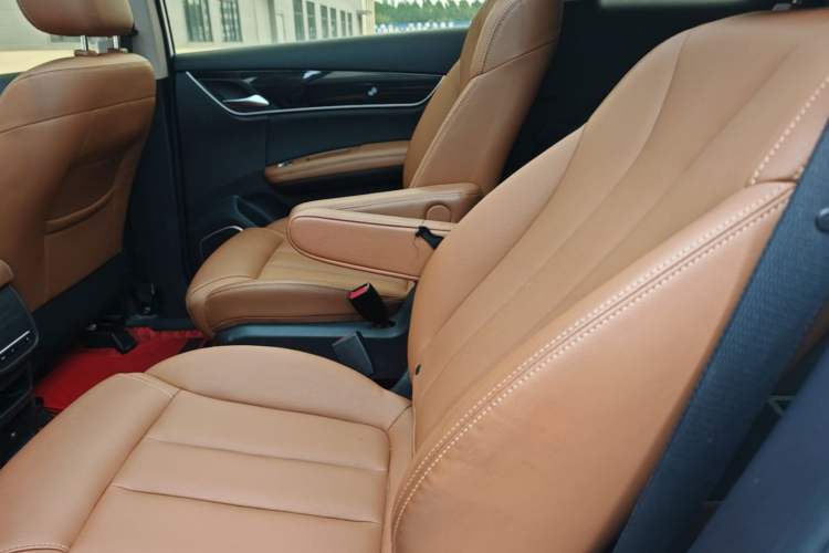 Used BYD Song MAX 2018 1.5T Automatic Smart Connect Luxury 6-Seater Left Rear Seat