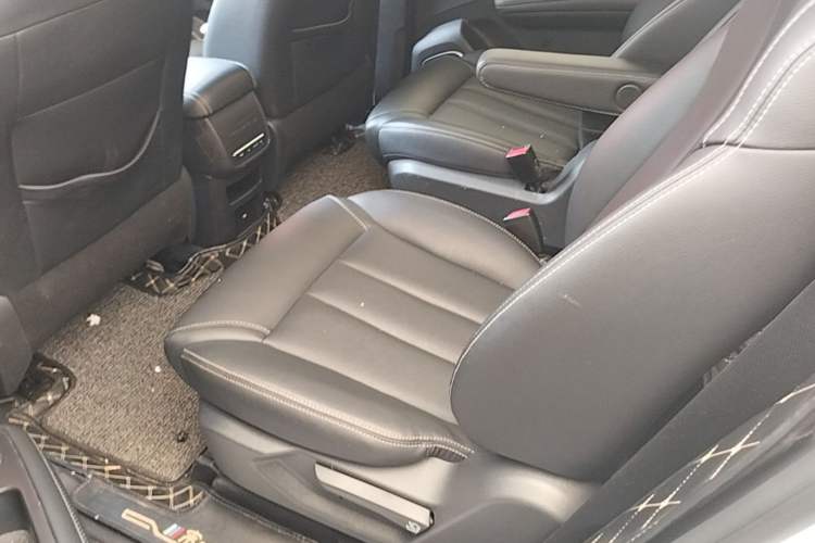 Used BYD Song MAX 2018 1.5T Automatic Smart Connect Elite Model with 6 Seats Left Rear Seat