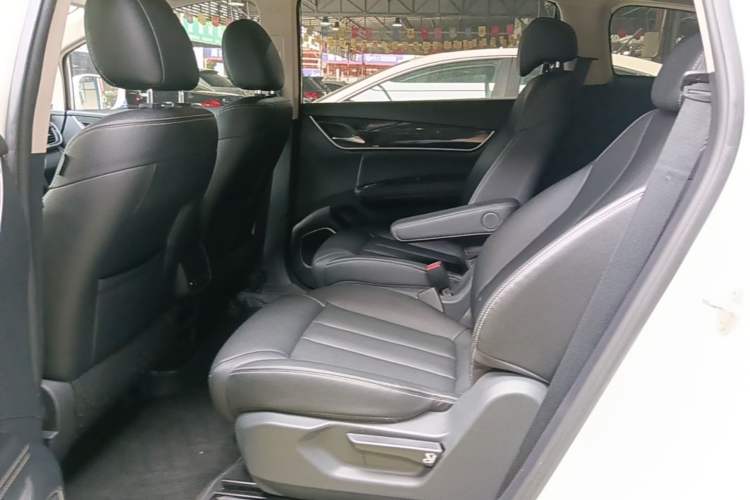 Used BYD Song MAX 2018 1.5T Automatic Smart Connect Luxury 6-Seater Left Rear Seat