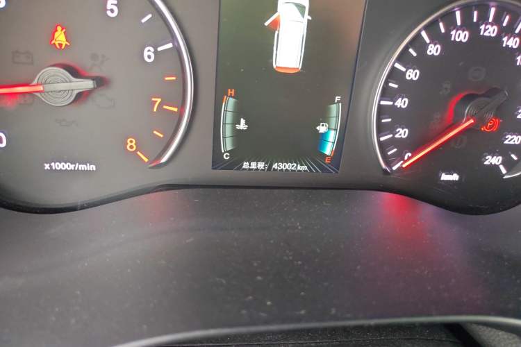Used BYD Song MAX 2018 1.5T Automatic Smart Connect Luxury 6-Seater Odometer Close Up