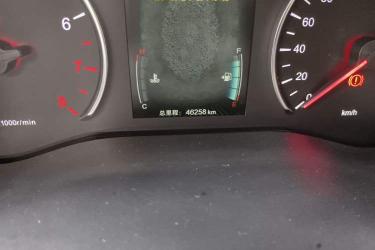 Used BYD Song MAX 2018 1.5T Automatic Smart Connect Elite Model with 6 Seats Odometer Close Up