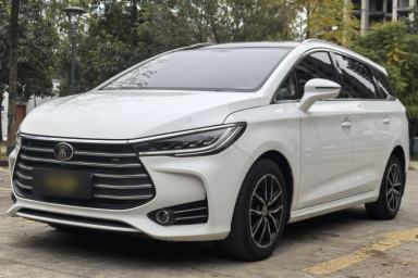 Used BYD Song MAX 2018 1.5T Automatic Smart Connect Elite Model with 6 Seats