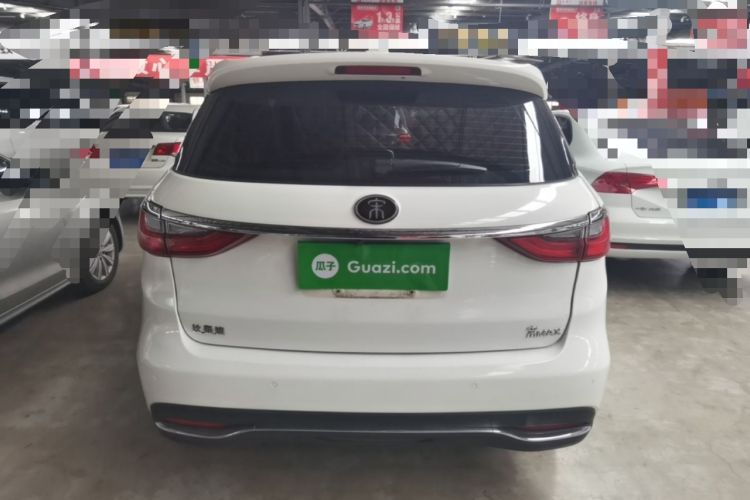 Used BYD Song MAX 2018 1.5T Automatic Smart Connect Elite Model with 6 Seats Rear