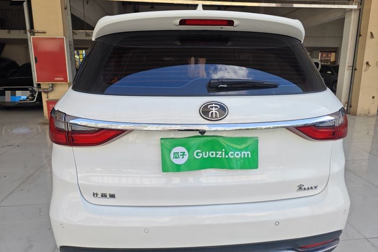 Used BYD Song MAX 2018 1.5T Automatic Smart Connect Luxury 6-Seater Rear