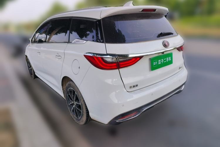 Used BYD Song MAX 2018 1.5T Automatic Smart Connect Elite Model with 6 Seats Rear Left 45 Deg