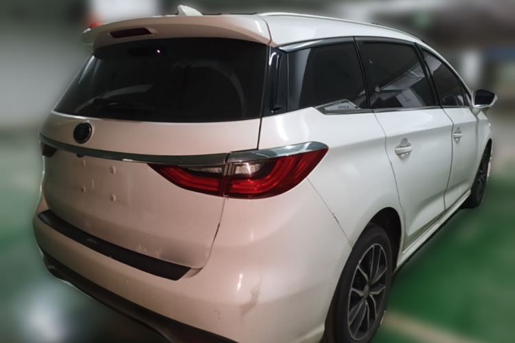 Used BYD Song MAX 2018 1.5T Automatic Smart Connect Elite Model with 6 Seats Rear Right 45 Deg