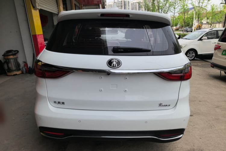 Used BYD Song MAX 2018 1.5T Automatic Smart Connect Luxury 6-Seater Rear