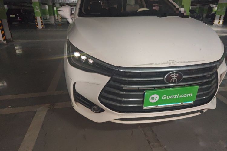 Used BYD Song MAX 2018 1.5T Automatic Smart Connect Elite Model with 6 Seats Right Front Headlight
