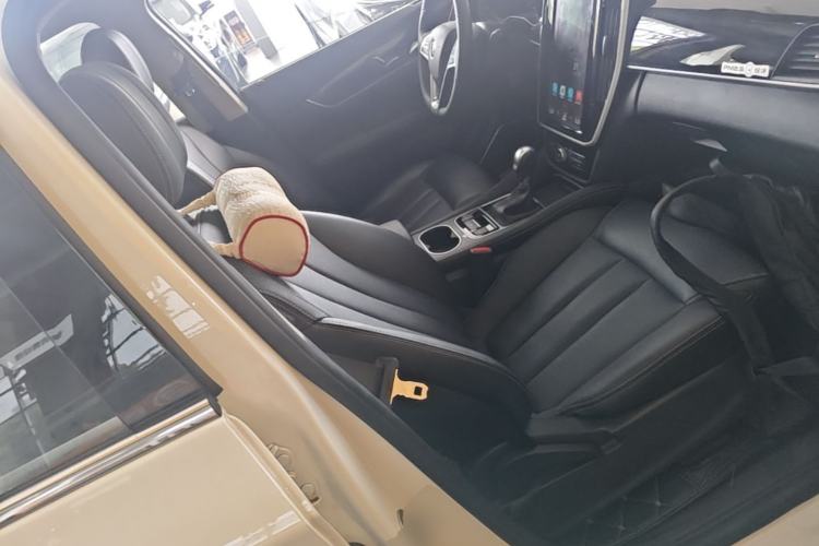 Used BYD Song MAX 2018 1.5T Automatic Smart Connect Luxury 6-Seater Right Front Seat