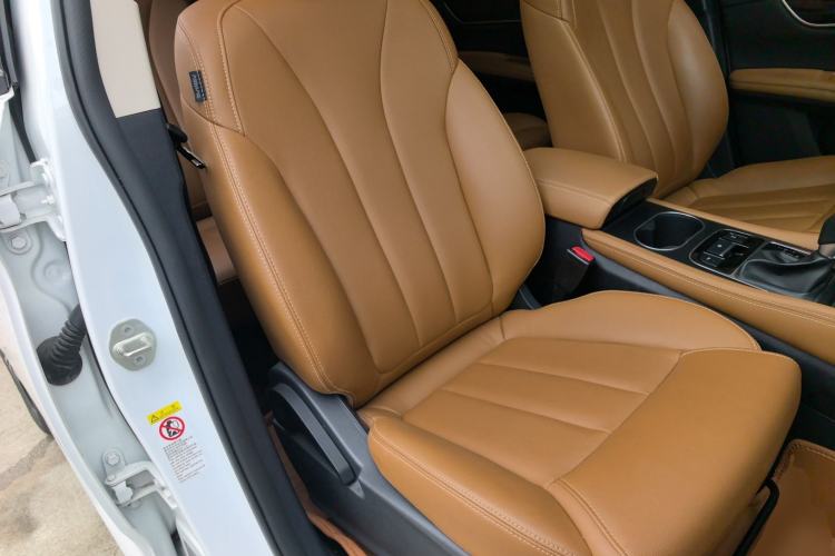 Used BYD Song MAX 2018 1.5T Automatic Smart Connect Luxury 6-Seater Right Front Seat