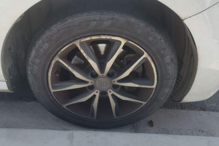 Used BYD Song MAX 2018 1.5T Automatic Smart Connect Luxury 6-Seater Right Front Wheel Hub
