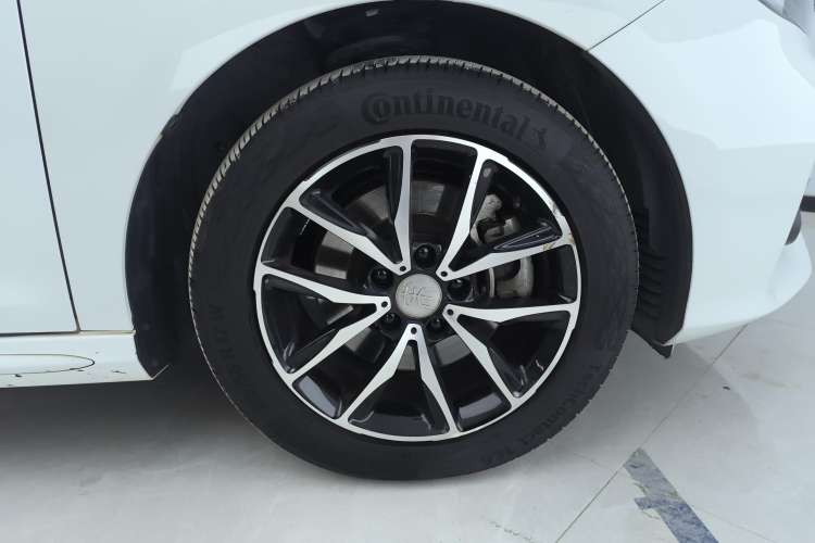 Used BYD Song MAX 2018 1.5T Automatic Smart Connect Flagship Model 6 Seats Right Front Wheel Hub