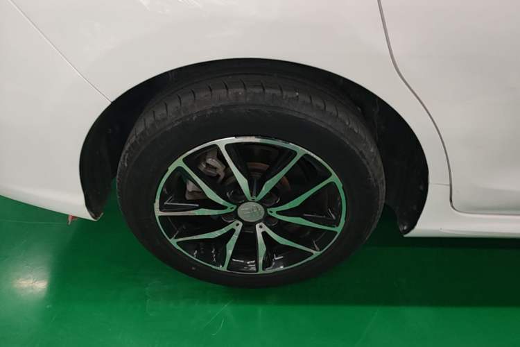 Used BYD Song MAX 2018 1.5T Automatic Smart Connect Flagship 7-Seater Right Rear Wheel Hub