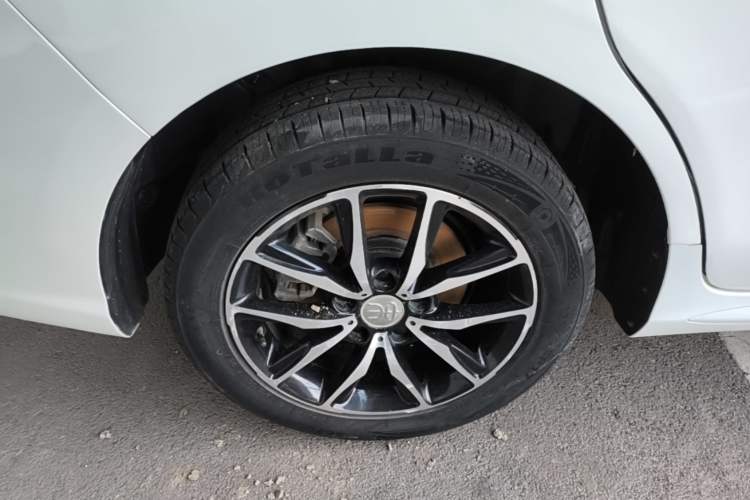 Used BYD Song MAX 2018 1.5T Automatic Smart Connect Luxury 6-Seater Right Rear Wheel Hub
