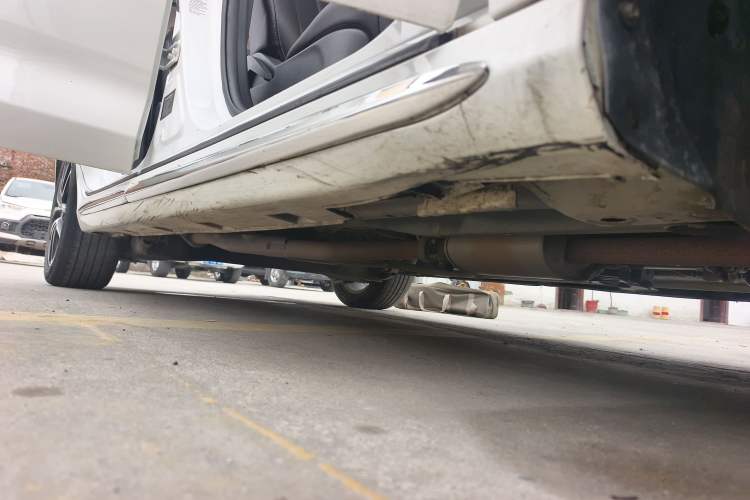 Used BYD Song MAX 2018 1.5T Automatic Smart Connect Elite Model with 6 Seats Right Side Sill