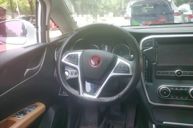 Used BYD Song MAX 2018 1.5T Manual Smart Connect Luxury 6-Seater Steering Wheel