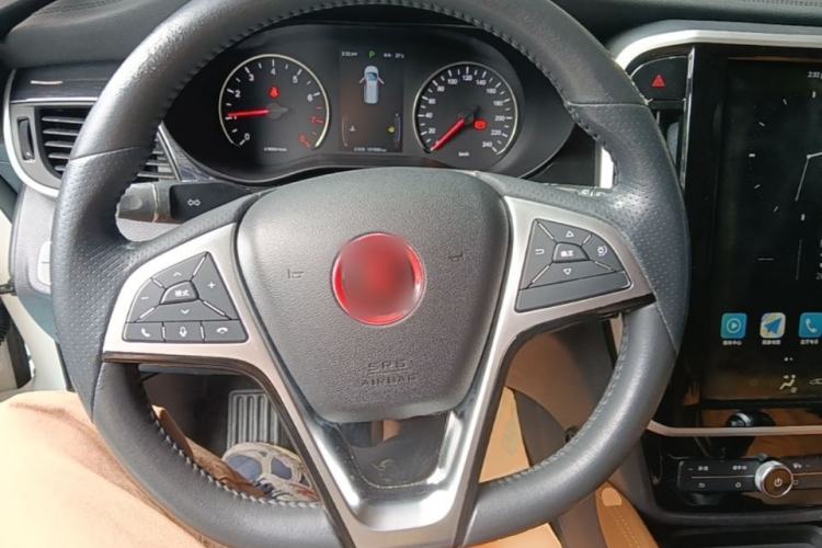 Used BYD Song MAX 2018 1.5T Automatic Smart Connect Luxury 6-Seater Steering Wheel